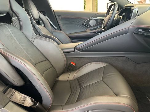 Used 2025 Chevrolet Corvette Z06 RWD image 14