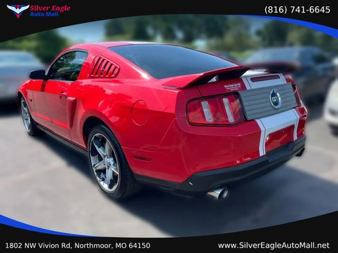 Used 2010 Ford Mustang GT RWD image 3