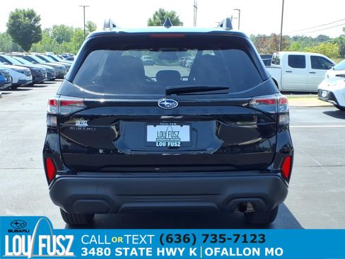 Used 2025 Subaru Forester Premium AWD/4WD image 30