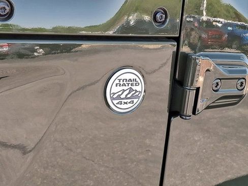 Used 2021 Jeep Gladiator Overland w/ Popular Equipment Package AWD/4WD image 35