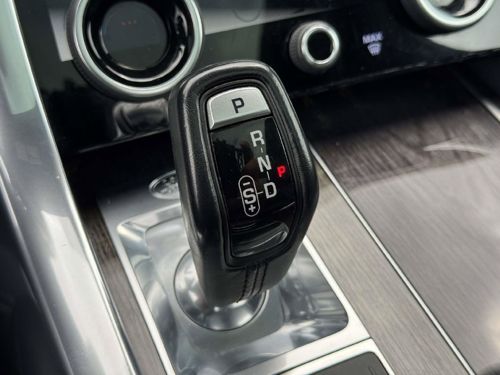 Used 2019 Land Rover Range Rover Sport HSE AWD/4WD image 32