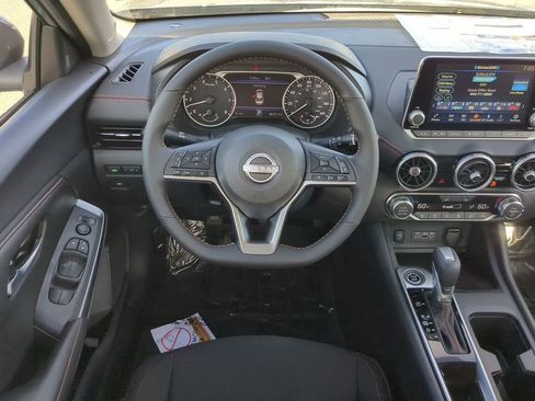 New 2025 Nissan Sentra SR image 15