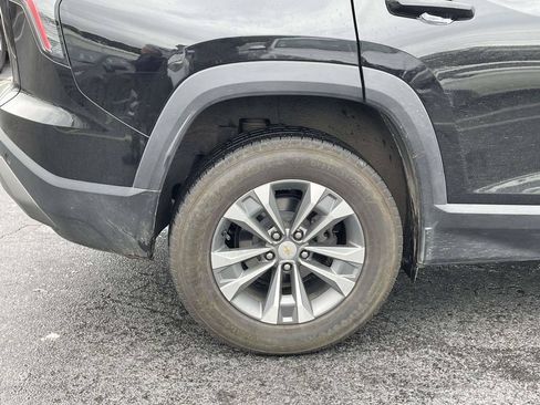 Used 2025 Chevrolet Equinox LT w/ Safety and Technology Package FWD image 9