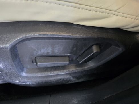 Used 2018 MAZDA CX-5 Touring w/ Preferred Equipment Package FWD image 20