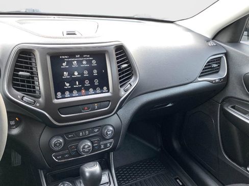 Used 2022 Jeep Cherokee Trailhawk w/ Premium Leather Package image 21