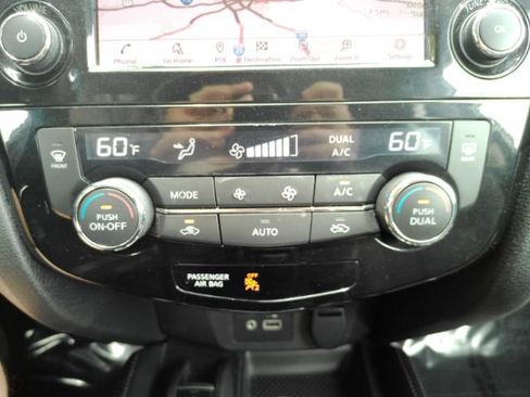 Used 2020 Nissan Rogue SL FWD image 49