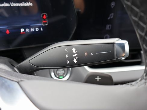 New 2026 Chevrolet Equinox LT w/ Convenience Package II image 9