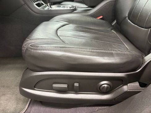 Used 2012 GMC Acadia Denali image 17