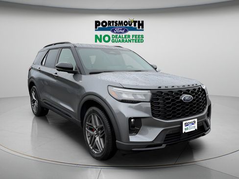 New 2026 Ford Explorer ST-Line w/ ST-Line Street Pack AWD/4WD image 1