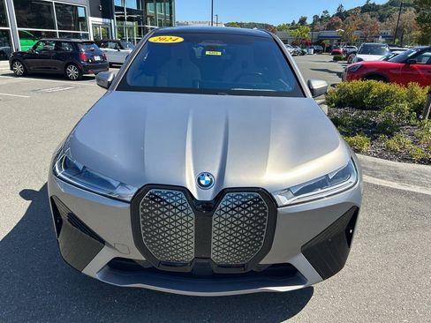 Used 2024 BMW iX xDrive50 w/ Sport Package AWD/4WD image 8
