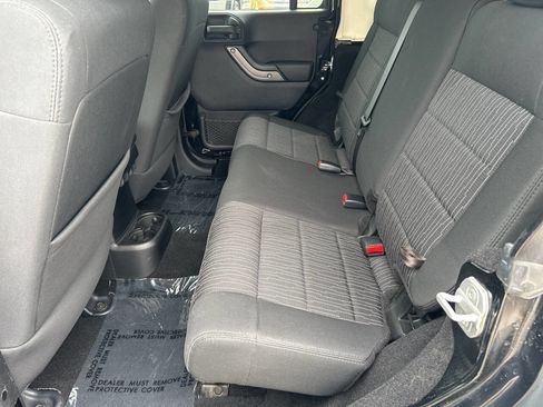 Used 2011 Jeep Wrangler Unlimited Sport image 14
