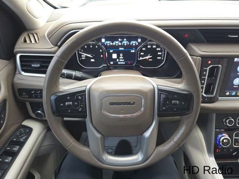 Used 2021 GMC Yukon XL Denali image 12