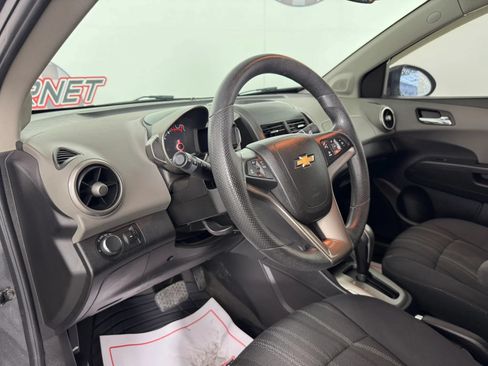 Used 2015 Chevrolet Sonic LT FWD image 10