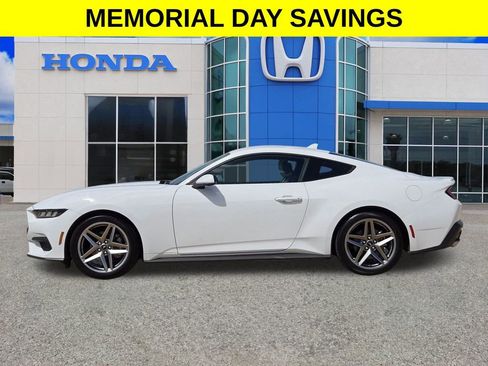 Used 2024 Ford Mustang Premium RWD image 6