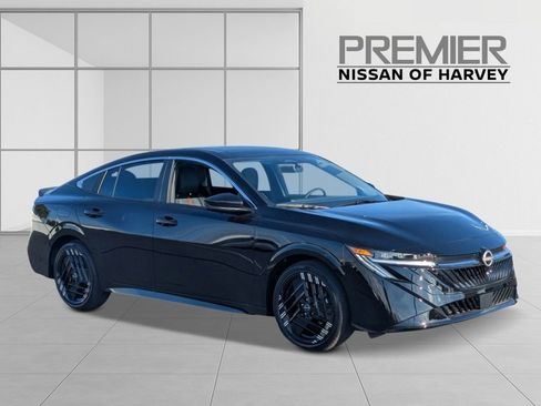 New 2026 Nissan Sentra SR w/ SR Premium Package FWD image 7