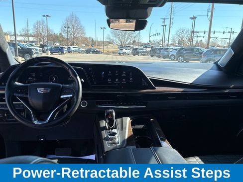 Used 2024 Cadillac Escalade Sport Platinum w/ LPO, ONYX Package image 13