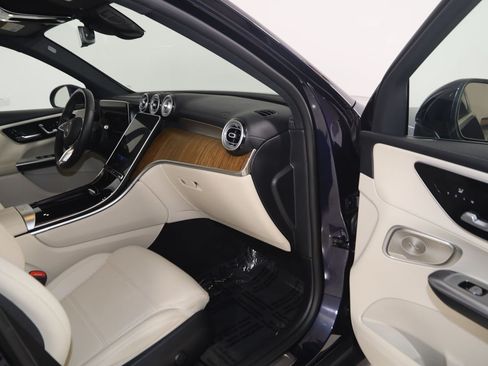Used 2023 Mercedes-Benz GLC 300 4MATIC w/ Pinnacle Trim Package image 42