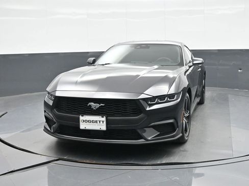 Used 2024 Ford Mustang Coupe image 14