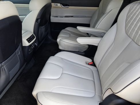 Used 2023 Hyundai Palisade Limited AWD/4WD image 28