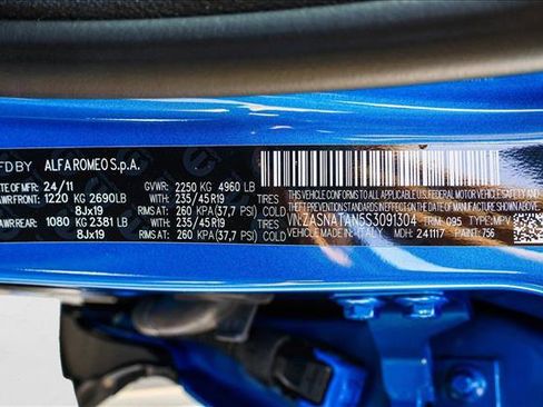 Used 2025 Alfa Romeo Tonale w/ Premium Package image 29