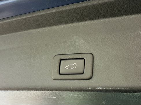 Used 2019 Subaru Ascent Touring image 33