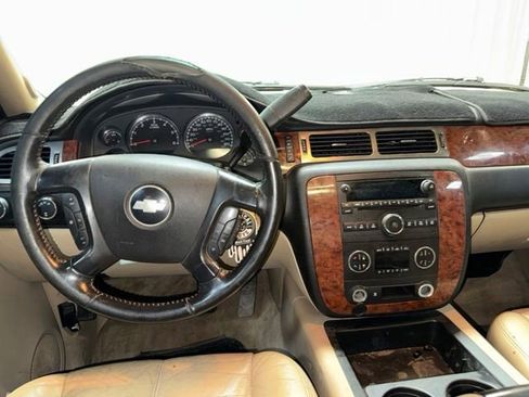 Used 2007 Chevrolet Avalanche LT w/ LT Preferred Equipment Group AWD/4WD image 18