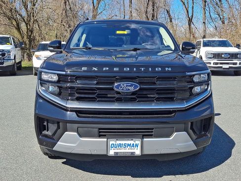 Used 2025 Ford Expedition Max Platinum image 2