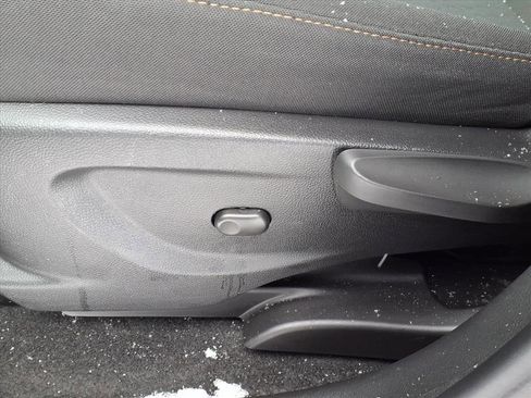 Certified 2022 Chevrolet Trax LS w/ Tint and Cruise Package image 9