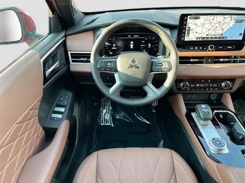 New 2025 Mitsubishi Outlander SEL image 24