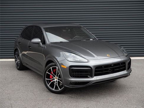 Certified 2023 Porsche Cayenne GTS AWD/4WD image 27