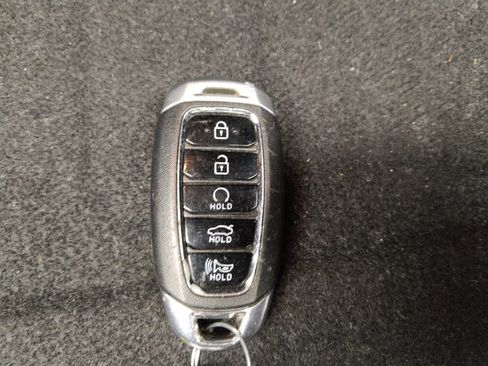 Used 2023 Hyundai Elantra SEL FWD image 32