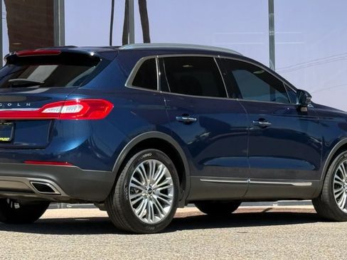 Used 2017 Lincoln MKX Reserve image 12