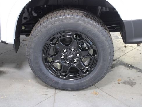 New 2025 Ford Ranger XLT w/ Black Appearance Package image 17