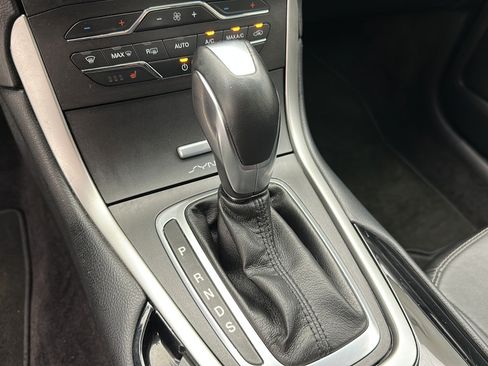 Used 2016 Ford Edge SEL w/ Equipment Group 201A FWD image 18