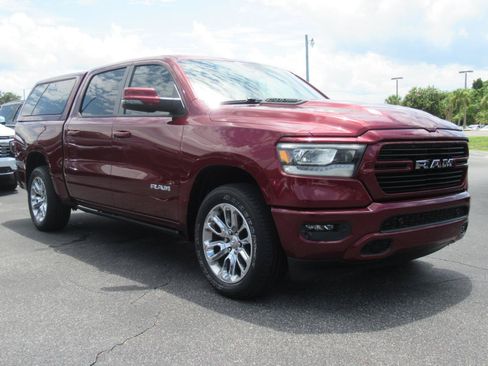 Used 2023 RAM 1500 Laramie AWD/4WD image 3