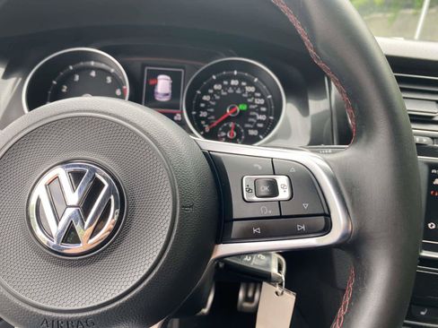 Used 2017 Volkswagen GTI S FWD image 12