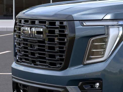 New 2026 GMC Yukon Denali Ultimate w/ LPO, Illumination Package AWD/4WD image 13