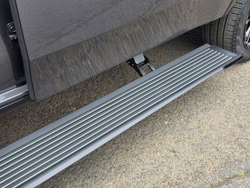 New 2026 Jeep Grand Wagoneer L Limited AWD/4WD image 39