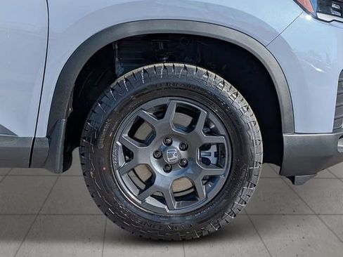 New 2026 Honda Pilot TrailSport image 9