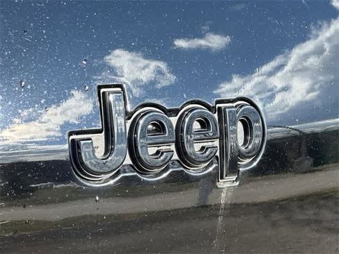 Used 2023 Jeep Grand Cherokee L Limited w/ Luxury Tech Group II image 30