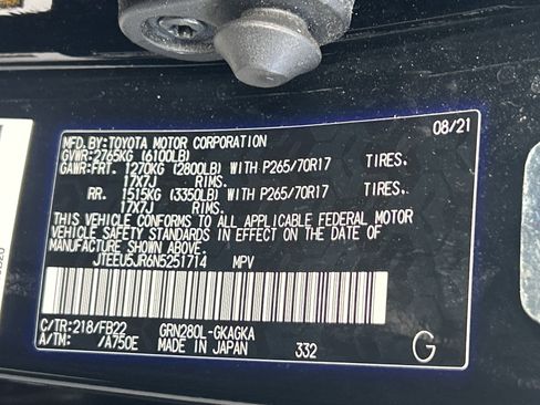 Used 2022 Toyota 4Runner SR5 RWD image 28