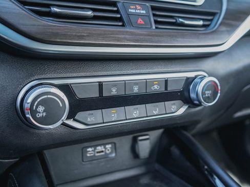 Used 2023 Nissan Altima 2.5 SV image 11