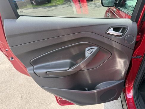 Used 2017 Ford Escape Titanium FWD image 20
