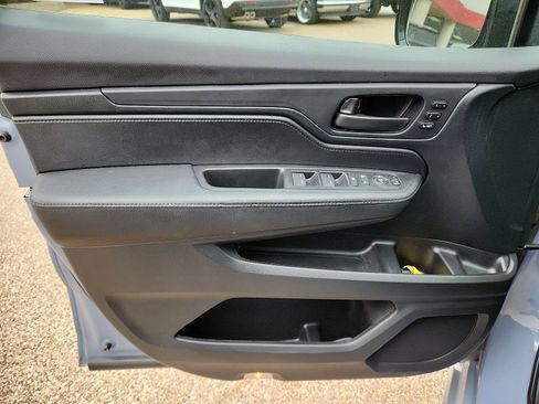 Used 2023 Honda Odyssey Sport image 13
