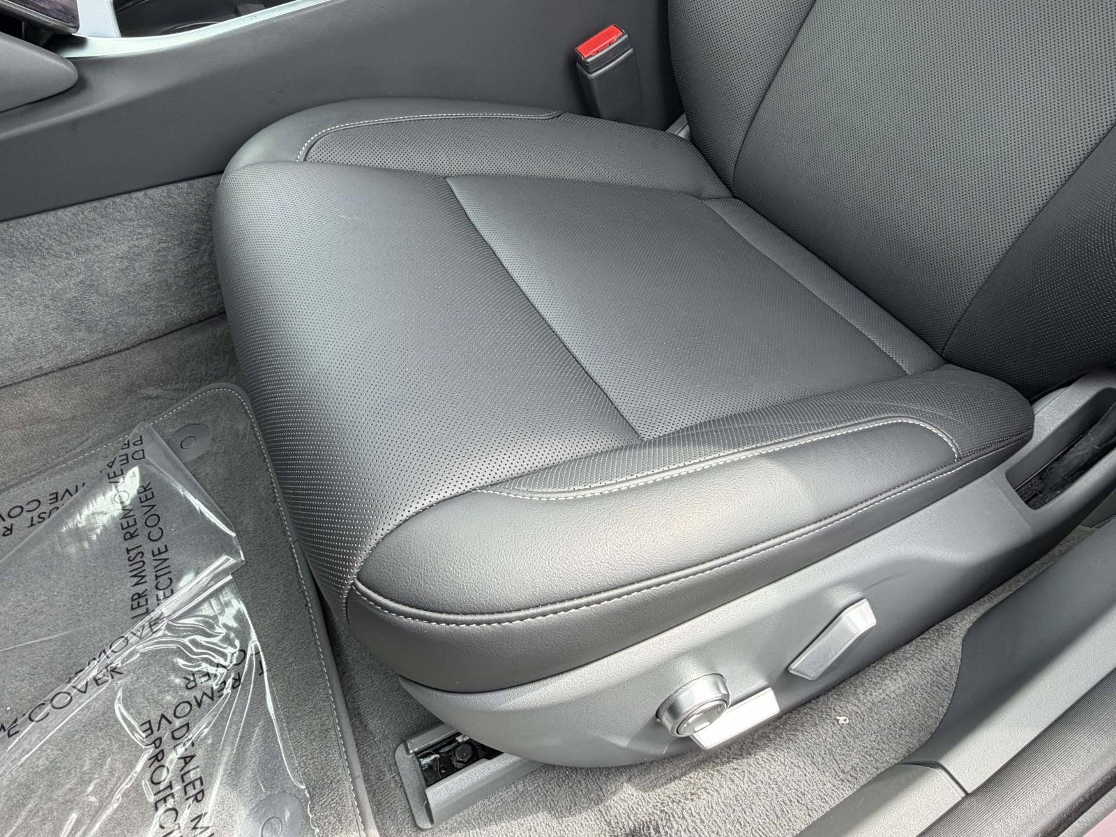 Used 2025 Lucid Air Pure RWD image 23