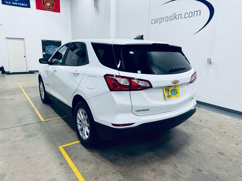 Used 2020 Chevrolet Equinox LS w/ LS Convenience Package image 5