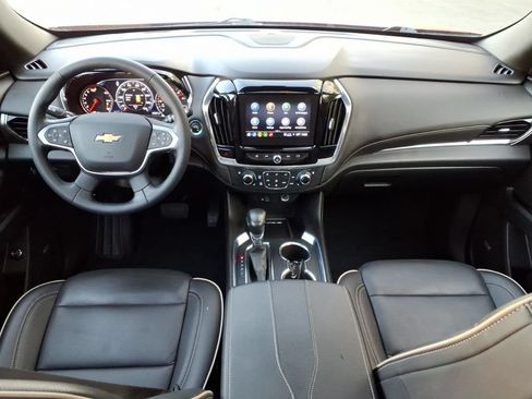 Certified 2022 Chevrolet Traverse Premier w/ LPO, Cargo Package AWD/4WD image 16