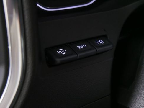 Used 2023 GMC Sierra 3500 Denali w/ Technology Package AWD/4WD image 21