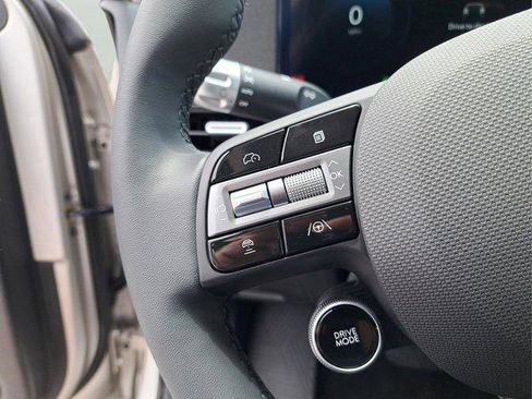 New 2025 Hyundai Ioniq 5 SEL image 16