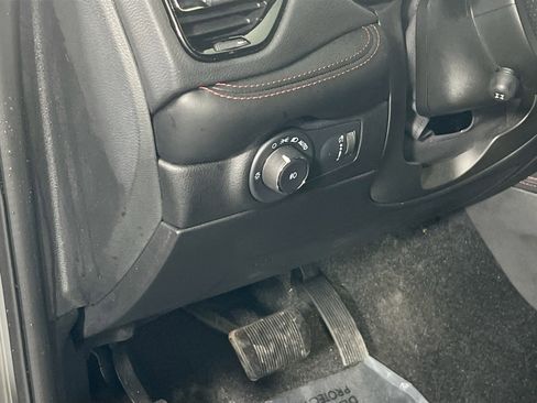 Used 2022 Dodge Durango R/T w/ Blacktop Package image 10